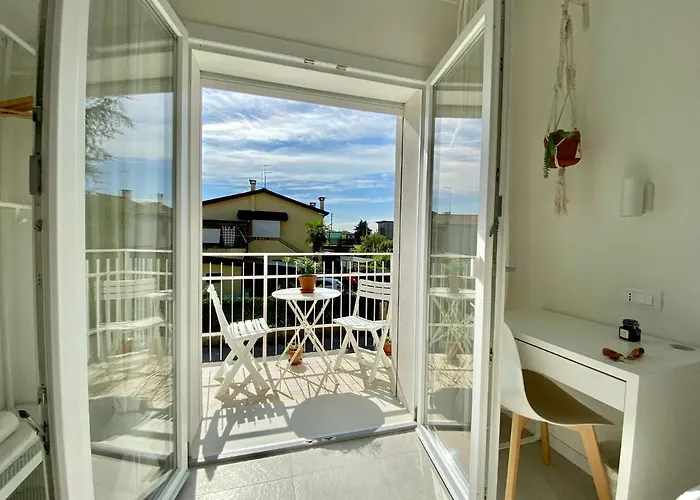 Pathos Bed & Breakfast 4*