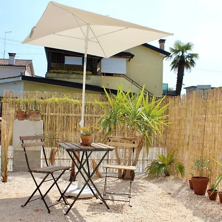 Bed & Breakfast Pathos *