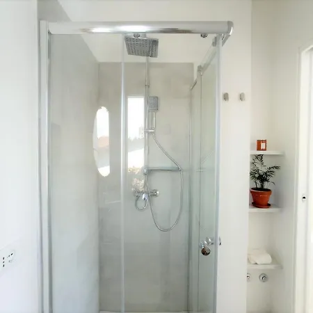 Frühstückspension Pathos