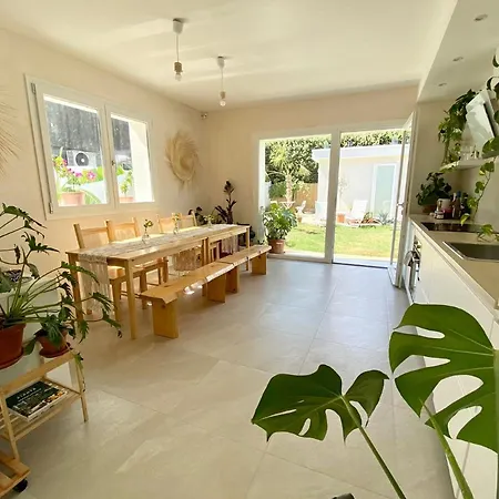 Frühstückspension Pathos