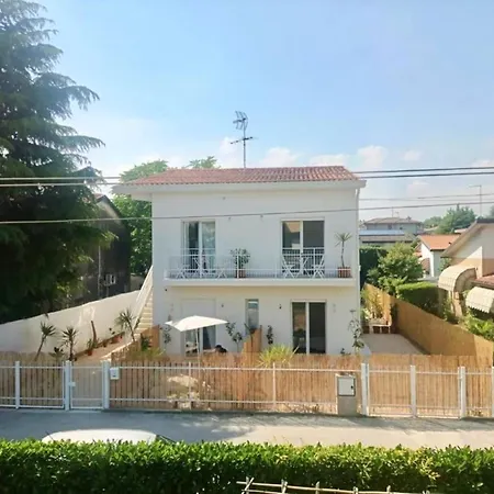 Pathos Frühstückspension 4*