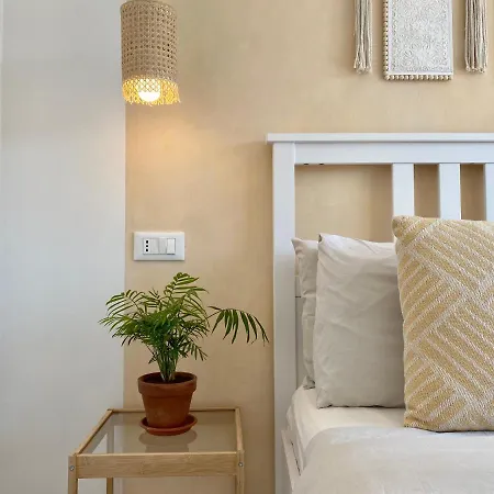 Bed & Breakfast Pathos *