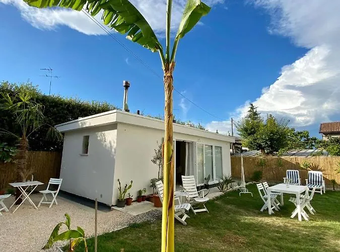 Bed & Breakfast Pathos