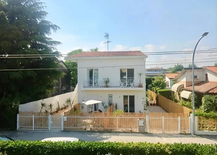 Pathos Bed & Breakfast 4*